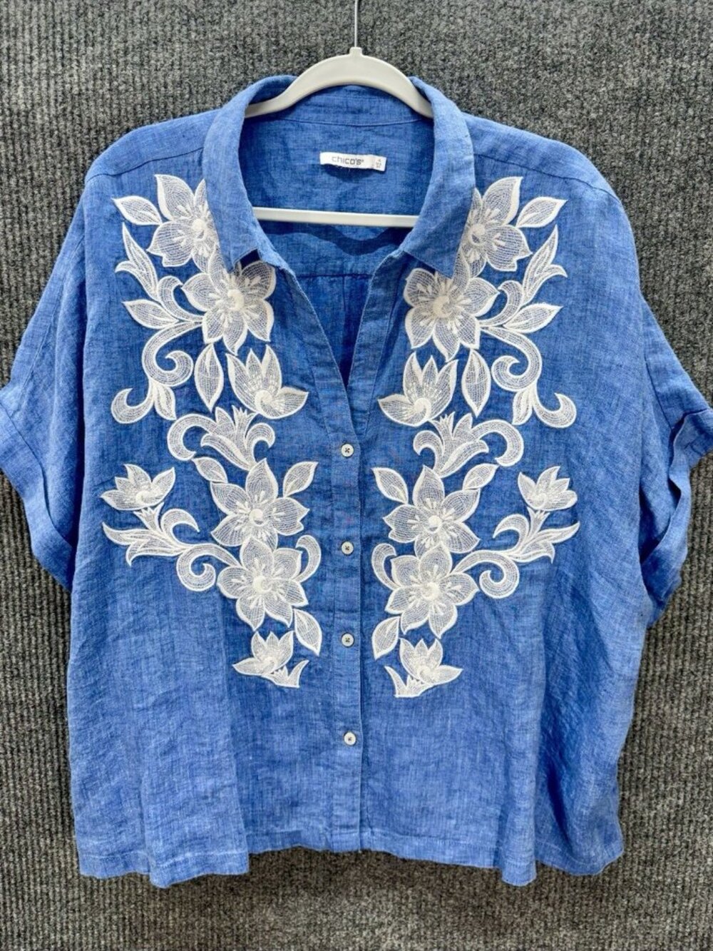 Chicos Linen Button Front Top Womens 4/20 Blue Embroidered Applique Floral Beach - Picture 1 of 10